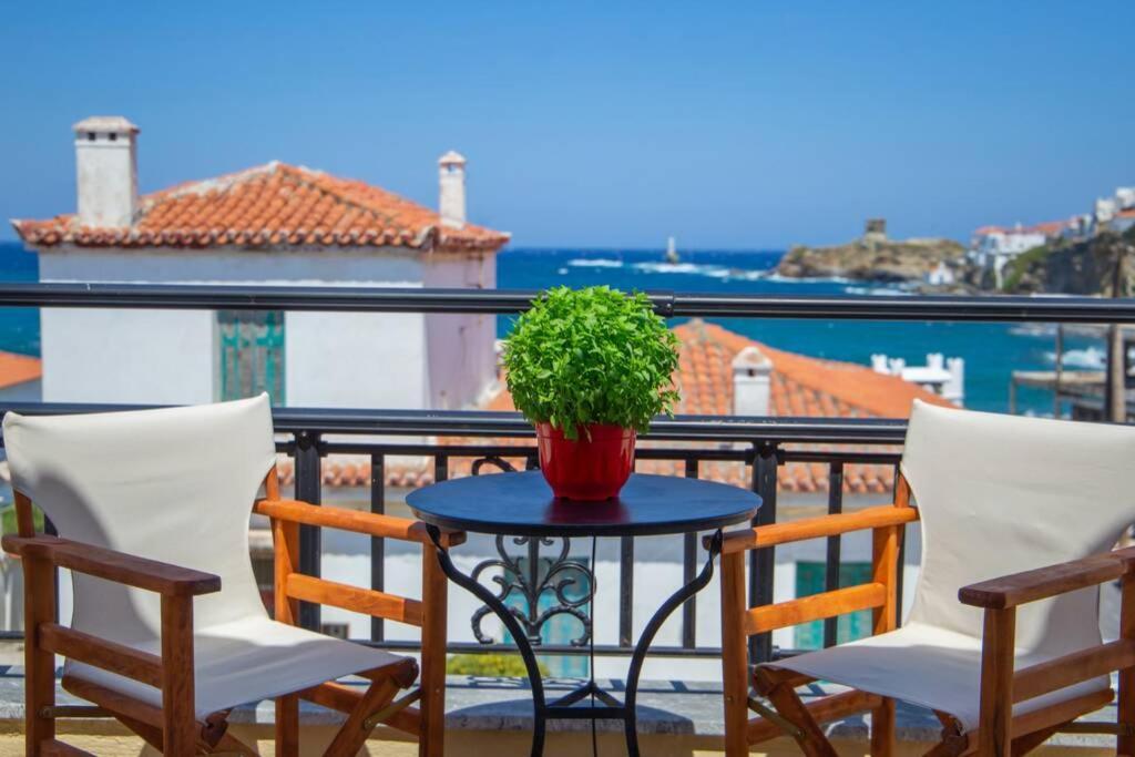 Seaview Stylish Flat In Andros - Walk To Beach Eksteriør bilde