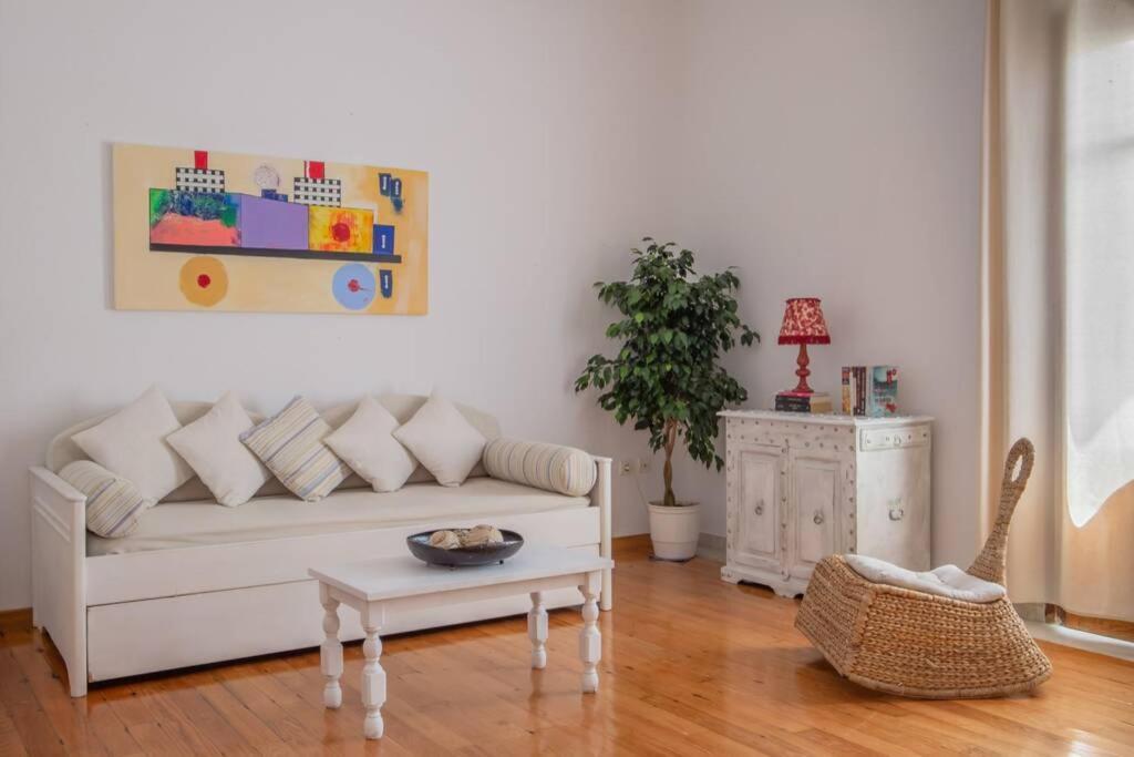 Seaview Stylish Flat In Andros - Walk To Beach Eksteriør bilde